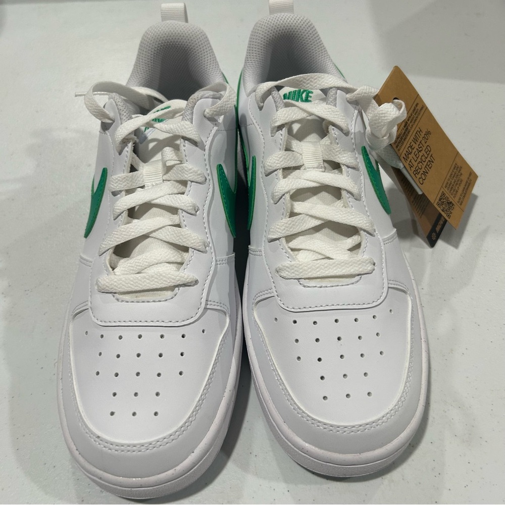 Nike Boy's Sport Low-top Shoes, White Stadium Green Football Grey, 7Y Big Kid